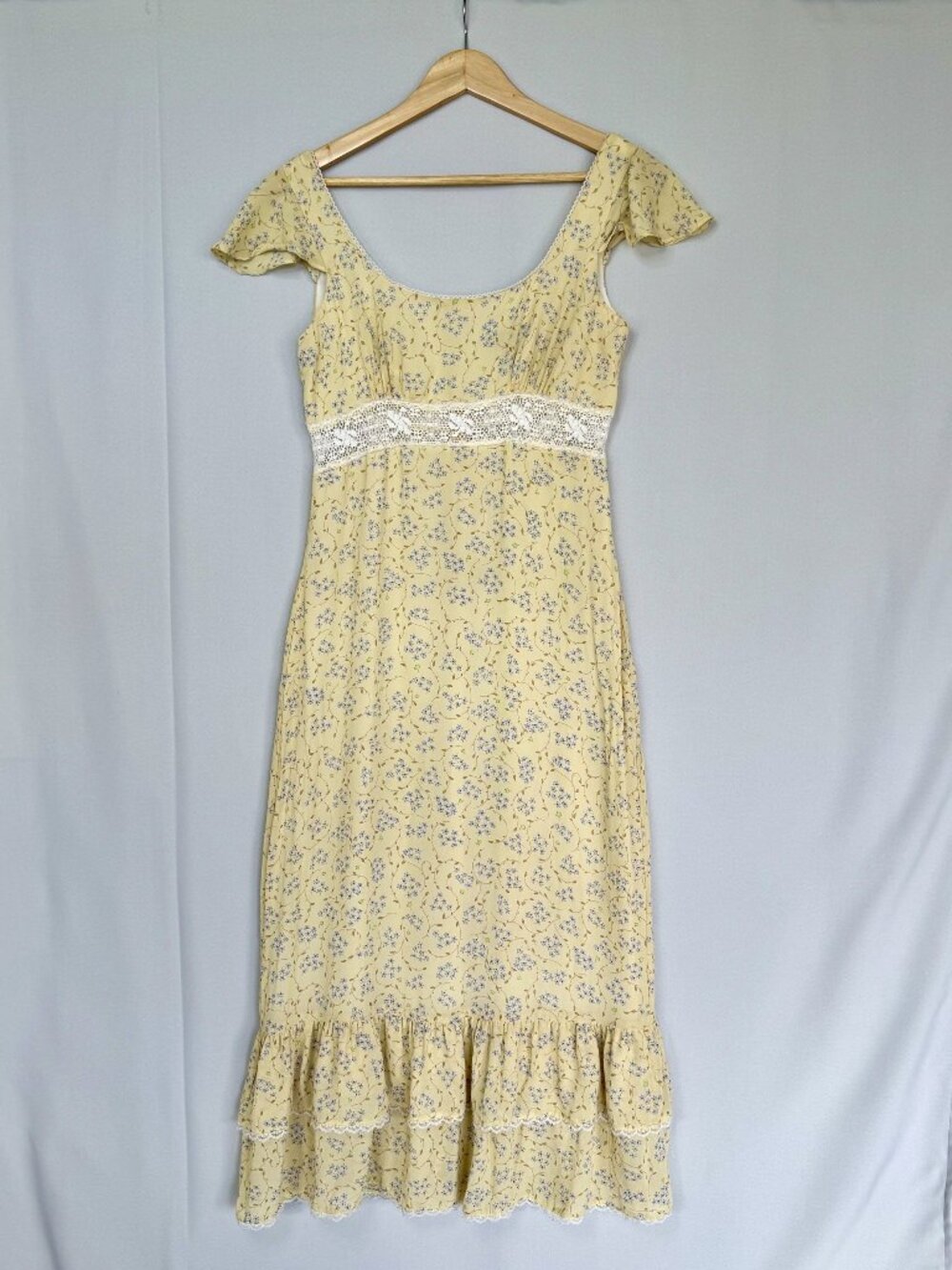 90s Vintage Moda International Yellow Ditzy Floral Ruffle Hem Midi Dress Size 10